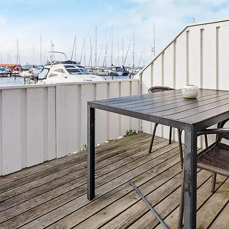 4 Person In Nibe-by Traum * Nibe